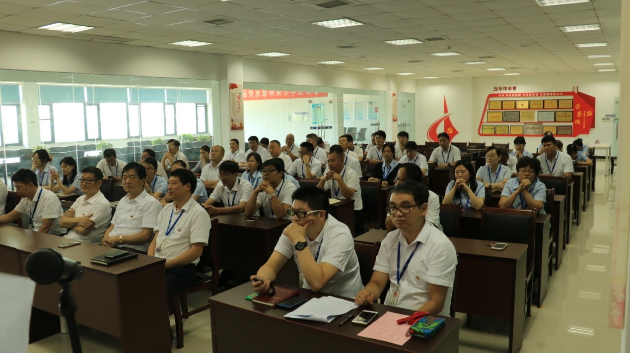 知识竞赛争先锋   比学赶超展风采 —— 荣耀网页版_荣耀（中国）乳业集团党委举办庆 “七一”党建知识竞赛