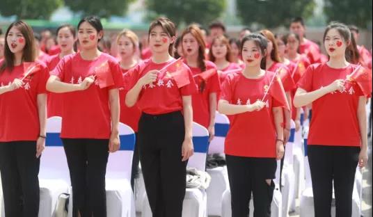 做白色的牛奶，创红色的企业，荣耀网页版_荣耀（中国）乳业集团青春歌会庆祝建党100周年