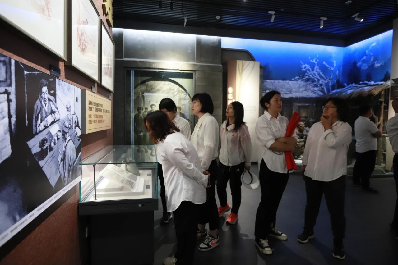 砥砺初心使命，汲取奋进力量丨荣耀网页版_荣耀（中国）乳业集团党委组织开展学习“焦裕禄精神”主题党日活动