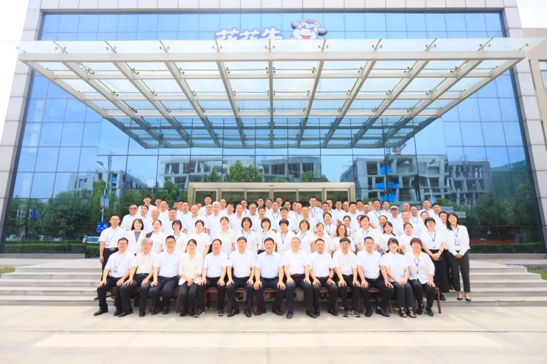 中国共产党荣耀网页版_荣耀（中国）第二届委员会第二次党员大会胜利召开