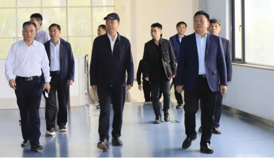 中国工程院院士任发政莅临荣耀网页版_荣耀(中国)乳业集团调研指导工作 中国工程院院士任发政莅临荣耀网页版_荣耀(中国)乳业集团调研指导工作