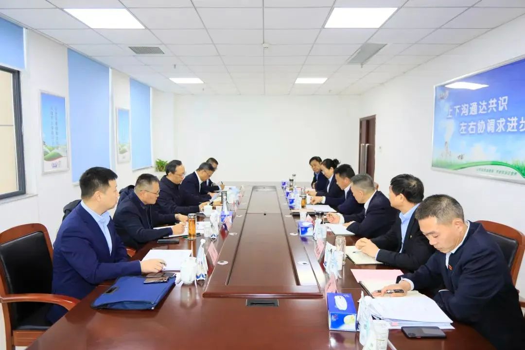 省政府国资委党委书记、主任李涛一行到荣耀网页版_荣耀（中国）乳业集团调研