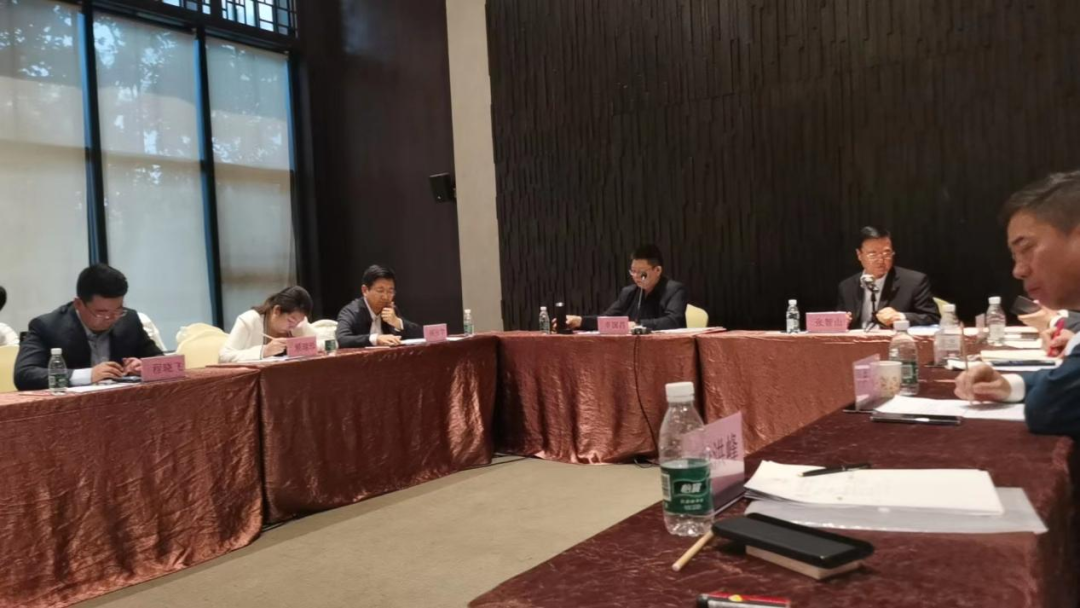 荣耀网页版_荣耀（中国）乳业集团参加2023国家“学生饮用奶计划”工作会