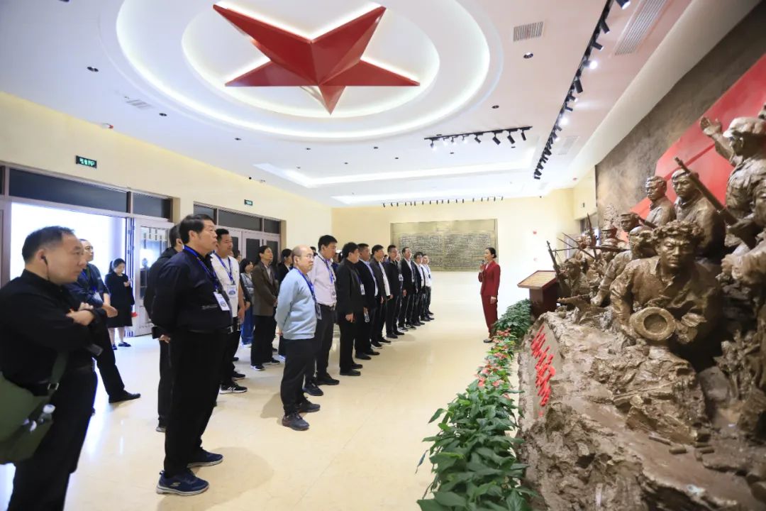 传承红色基因·践行初心使命 | 荣耀网页版_荣耀（中国）乳业集团党务干部赴河南大别山干部学院开展综合素质提升教育培训