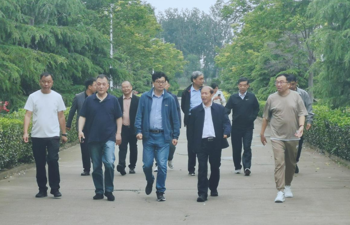 荣耀网页版_荣耀（中国）丨河南农业大学党委副书记、校长介晓磊一行莅临荣耀网页版_荣耀（中国）河南瑞亚参观调研
