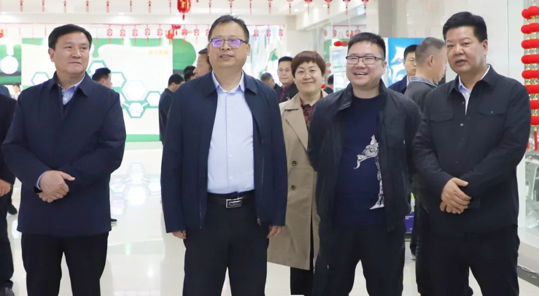 荣耀网页版_荣耀（中国）丨驻马店市遂平县政协党组书记、主席张卫东一行莅临荣耀网页版_荣耀（中国）鲁山瑞亚牧场参观