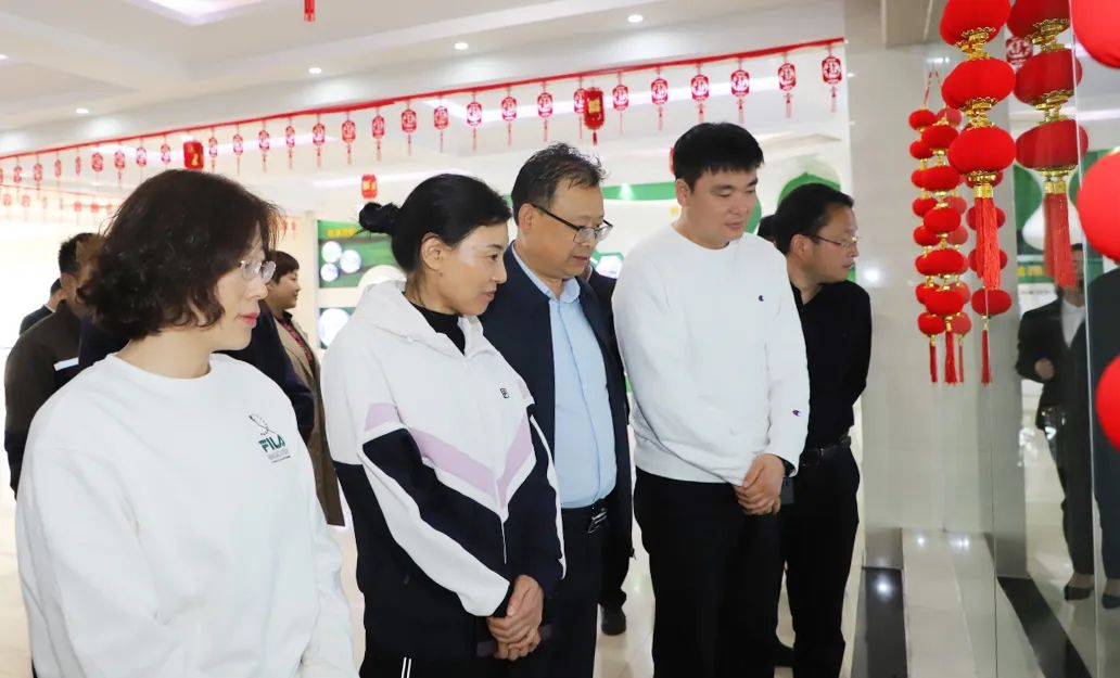 荣耀网页版_荣耀（中国）丨驻马店市遂平县政协党组书记、主席张卫东一行莅临荣耀网页版_荣耀（中国）鲁山瑞亚牧场参观