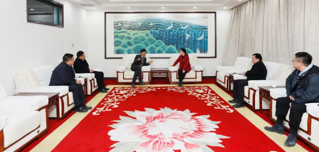 发挥产业优势 助力乡村振兴 | 民权县委副书记、县长王静娴会见关晓彦董事长一行