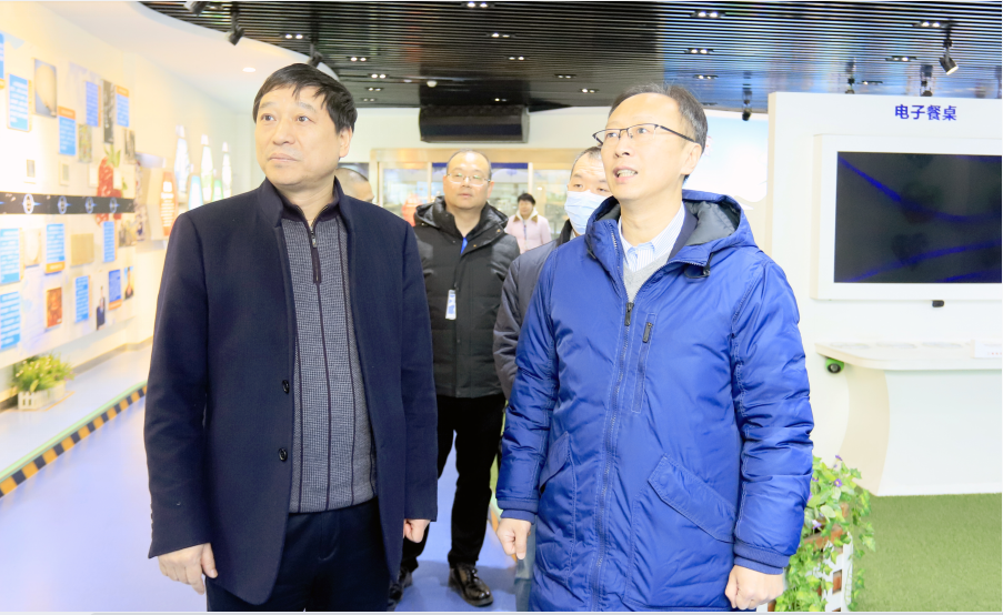 荣耀网页版_荣耀（中国）丨东北农大食品学院院长、中原食品实验室首席科学家姜毓君教授莅临荣耀网页版_荣耀（中国）乳业集团调研