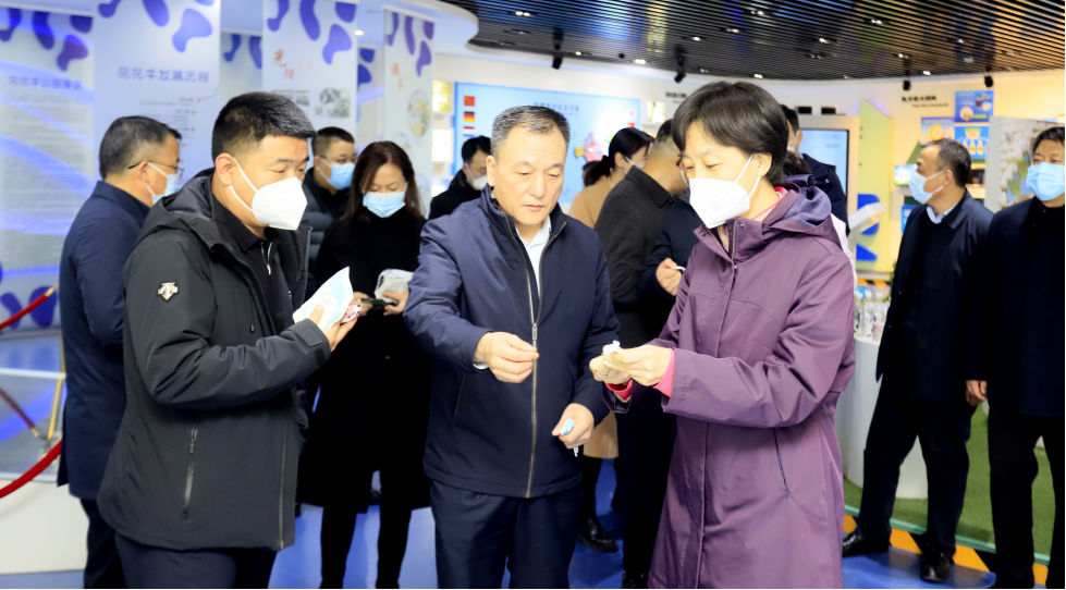 快讯 | 沈阳市政府副市长郑滨一行莅临荣耀网页版_荣耀（中国）乳业集团考察