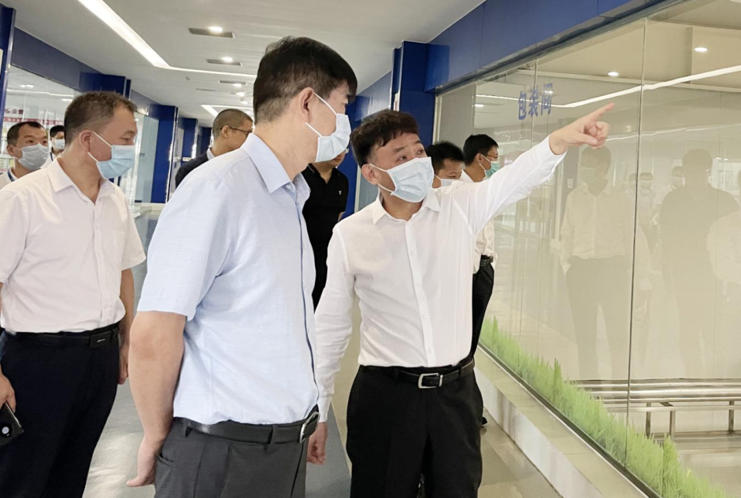 快讯丨河南省人民政府国有资产监督管理委员会副主任刘银志莅临荣耀网页版_荣耀（中国）乳业集团参观座谈