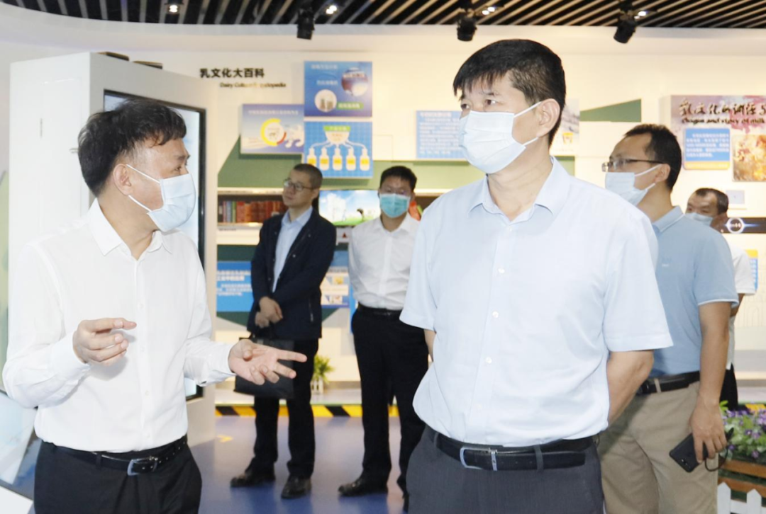 快讯丨河南省人民政府国有资产监督管理委员会副主任刘银志莅临荣耀网页版_荣耀（中国）乳业集团参观座谈