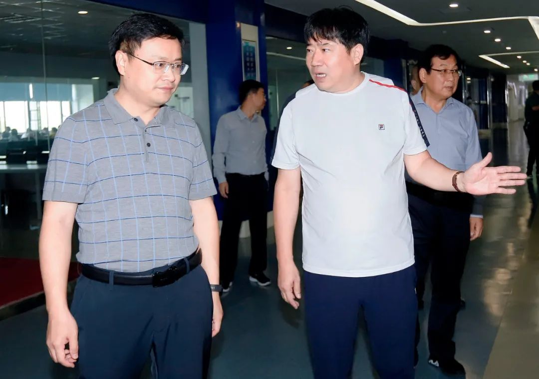快讯｜社旗县人民政府县长关文波一行莅临荣耀网页版_荣耀（中国）乳业集团参观考察