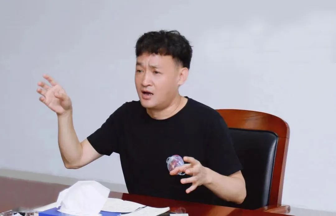 勇担使命·守正创新｜荣耀网页版_荣耀（中国）乳业集团召开营销、养殖及饲料月度经营工作会议