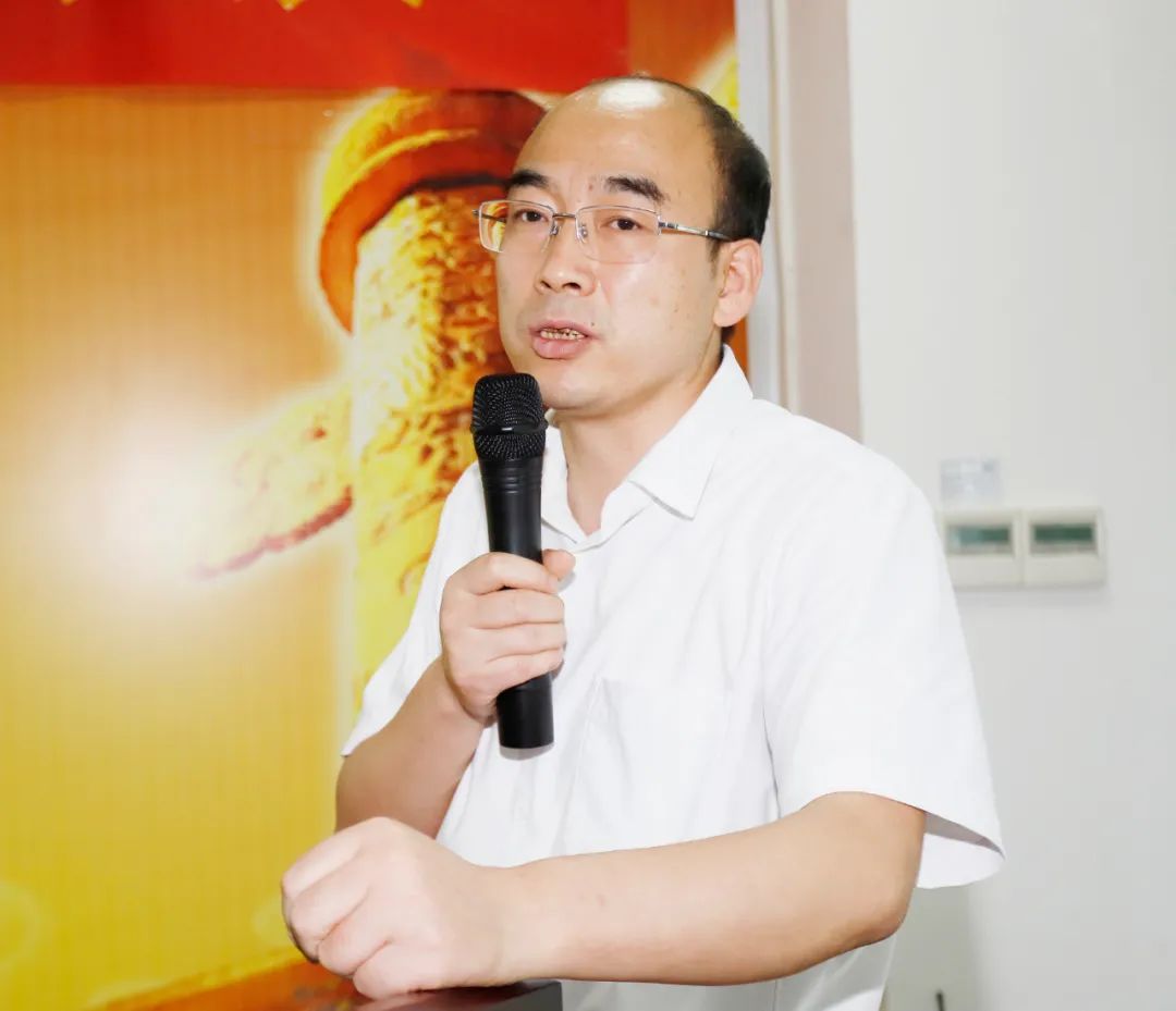 鼓足干劲·再创辉煌 | 荣耀网页版_荣耀（中国）乳业集团召开经销商座谈会