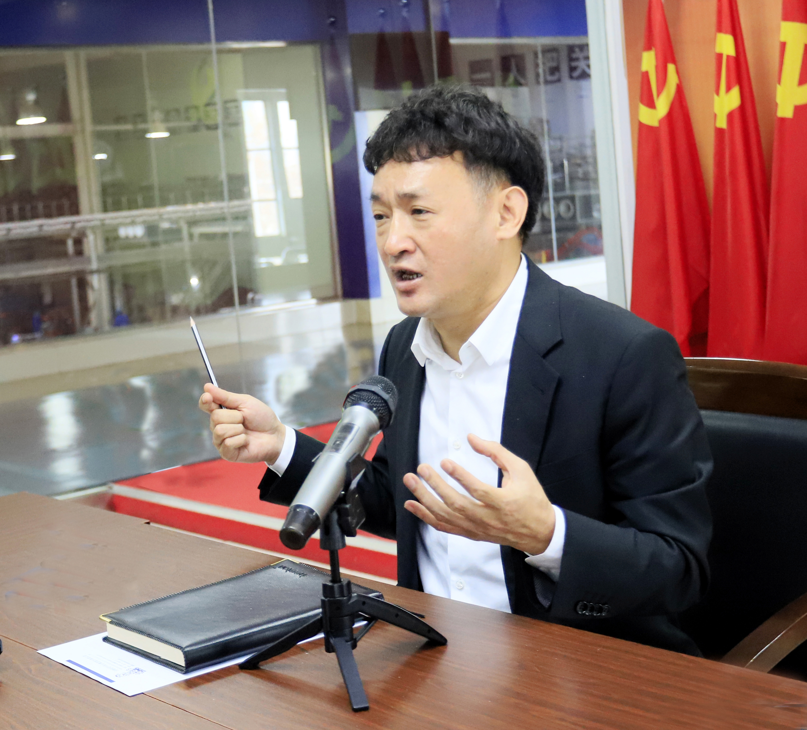 鼓足干劲、攻坚克难，决战2021 ，推动荣耀网页版_荣耀（中国）再上新台阶