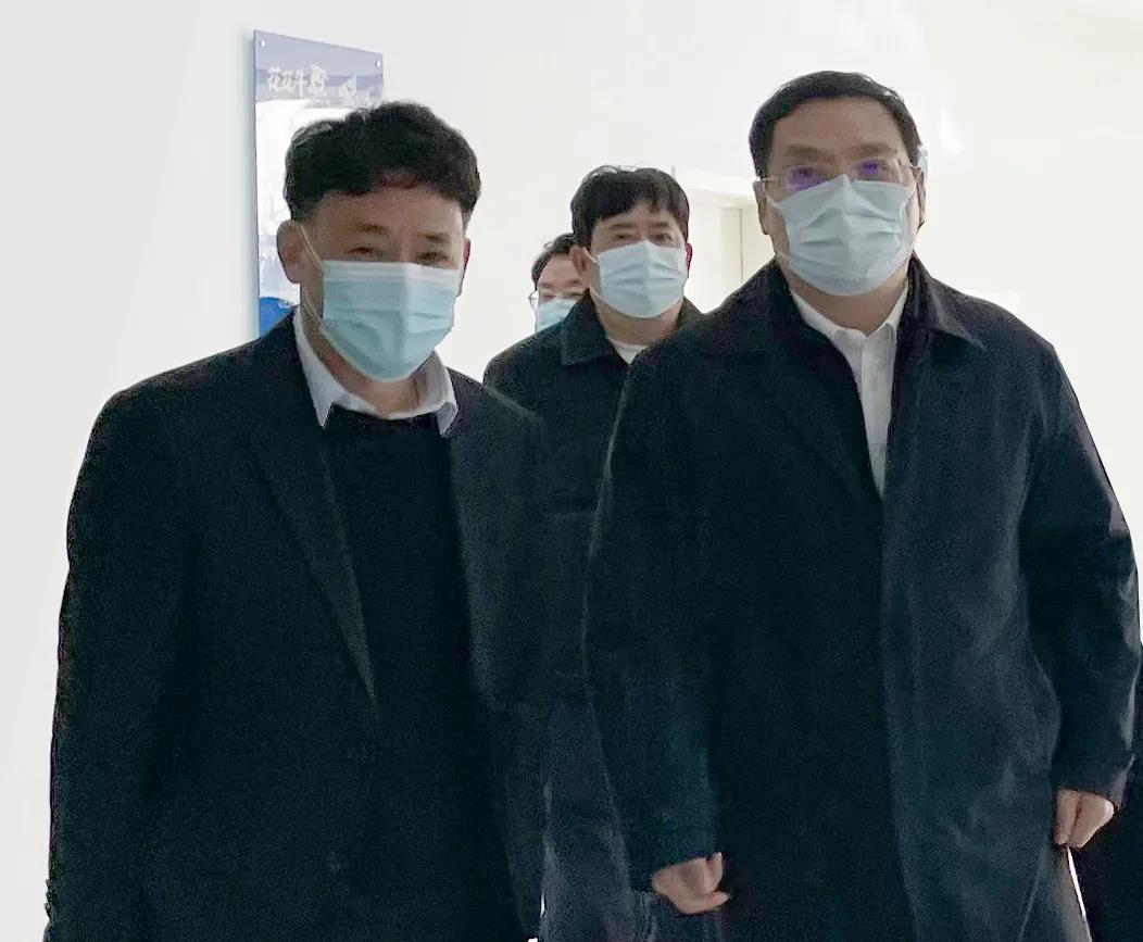 快讯 | 驻马店市委副书记、市长李跃勇一行莅临荣耀网页版_荣耀（中国）乳业集团平舆瑞亚牧场调研