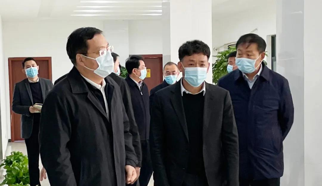 快讯 | 驻马店市委副书记、市长李跃勇一行莅临荣耀网页版_荣耀（中国）乳业集团平舆瑞亚牧场调研