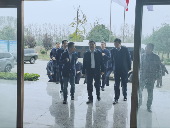 驻马店市委书记鲍常勇一行莅临荣耀网页版_荣耀（中国）平舆瑞亚和新蔡瑞亚调研