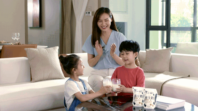 荣誉 | 荣耀网页版_荣耀（中国）乳业集团旗下七家子公司 获评河南省“农业产业化重点龙头企业”