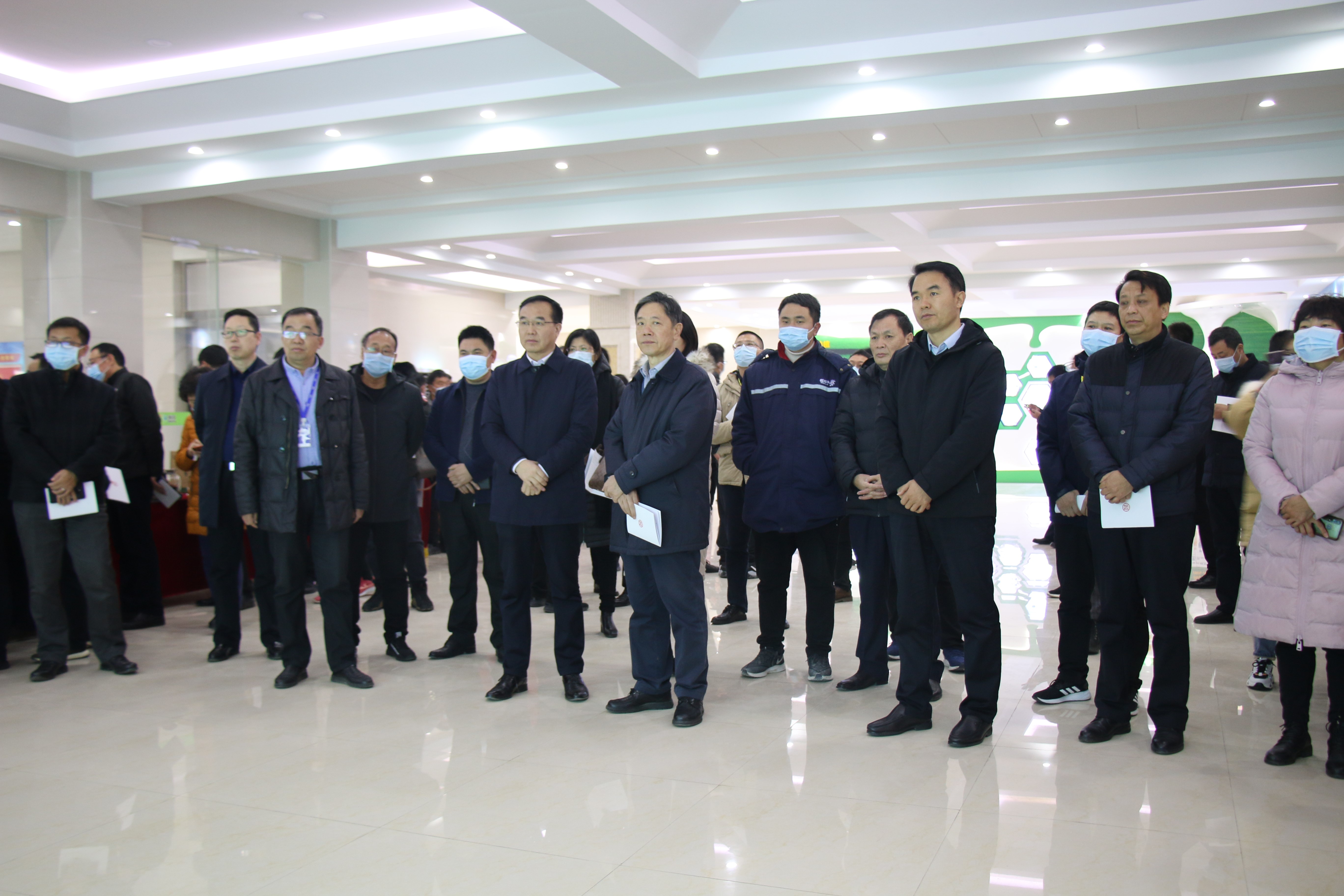 荣耀网页版_荣耀（中国） | 农业农村部农业绿色发展考察团莅临荣耀网页版_荣耀（中国）鲁山瑞亚参观调研