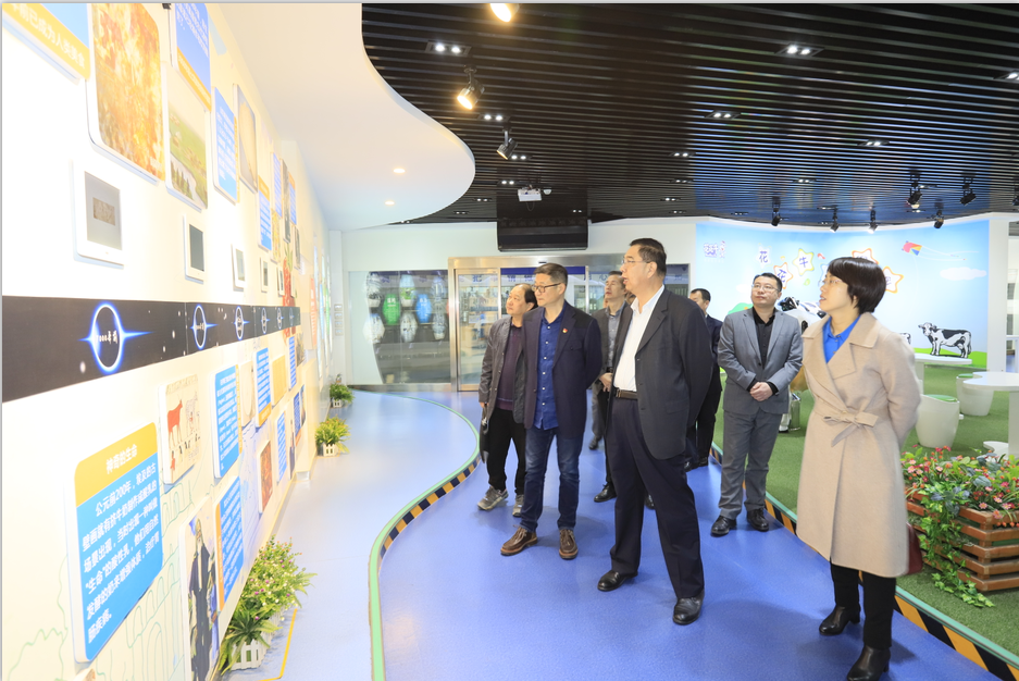 快讯 | 荣耀网页版_荣耀（中国）乳业集团成为河南省食品工业协会食品质量安全分会副会长单位