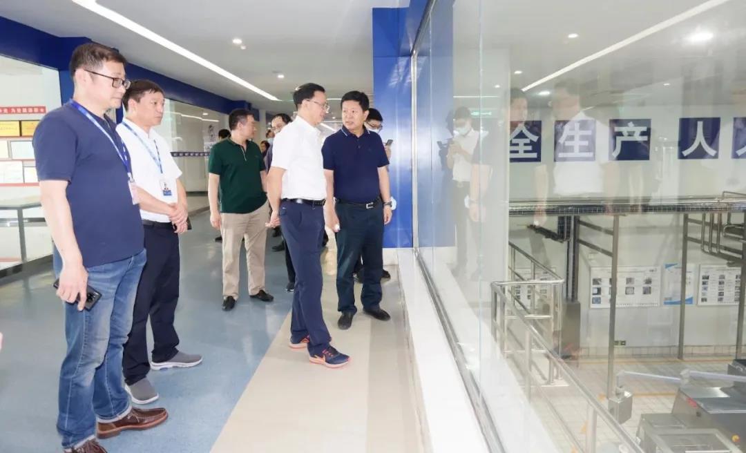 快讯 | 湖北省农业厅副厅长王海涛等领导一行莅临河南荣耀网页版_荣耀（中国）乳业集团参观调研