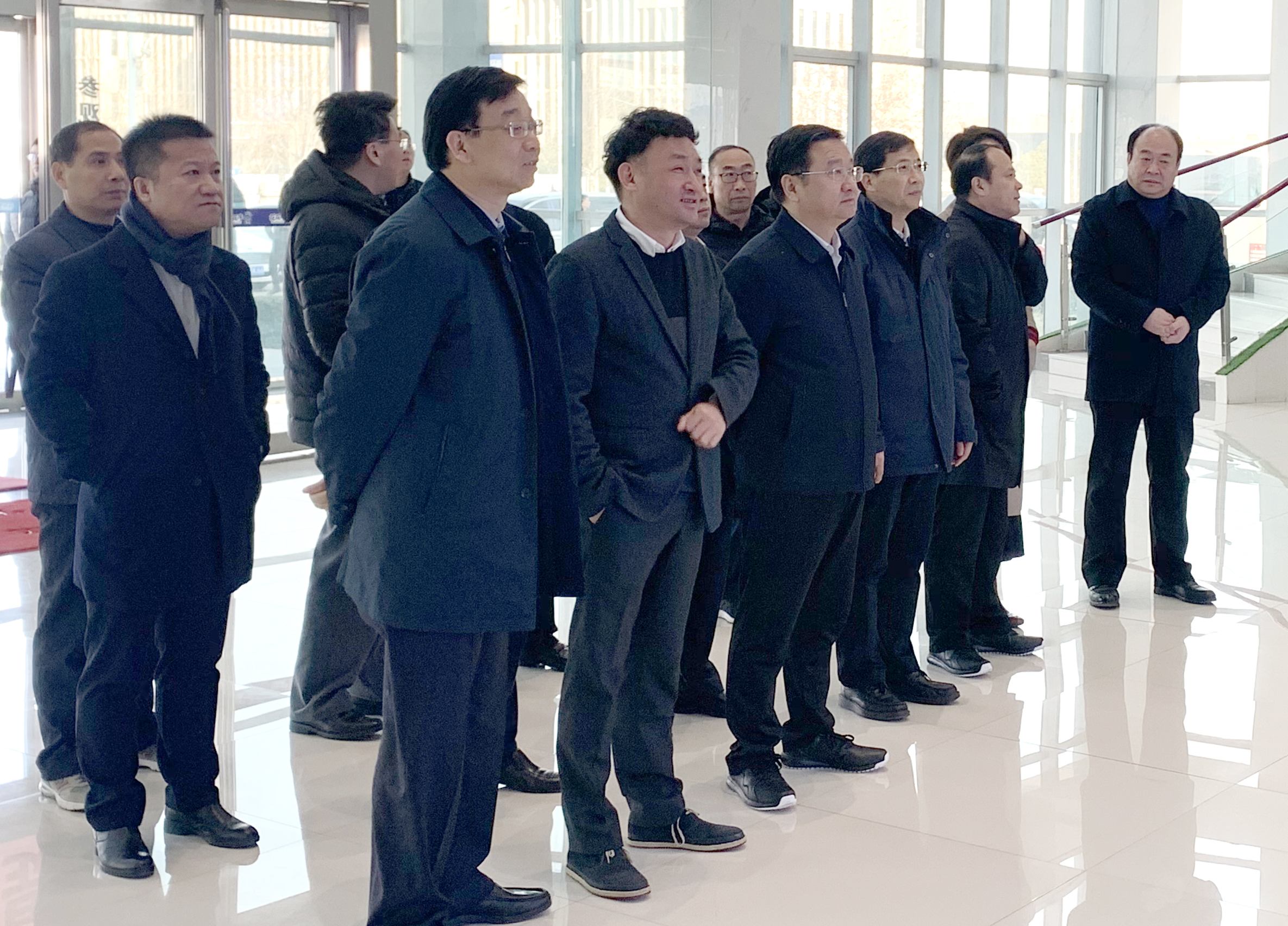 郑州市委副书记、市长王新伟莅临荣耀网页版_荣耀（中国）乳业集团调研