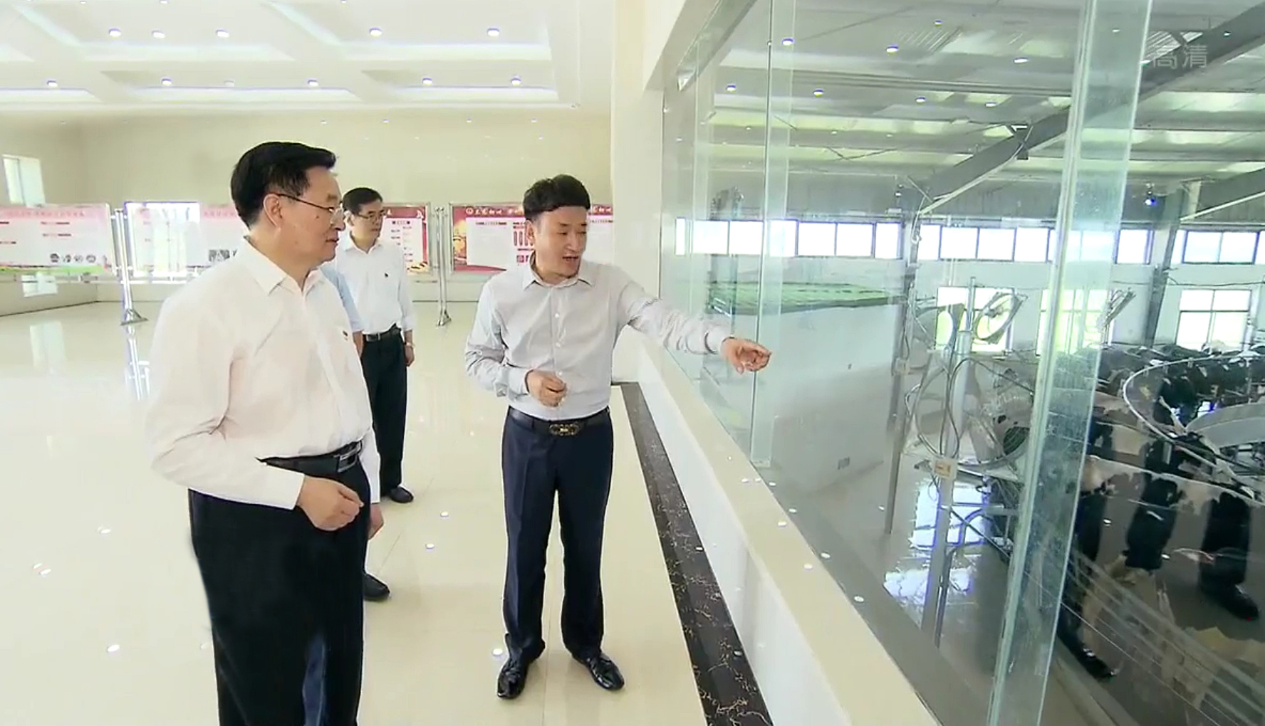 省委书记王国生到河南荣耀网页版_荣耀（中国）乳业集团·新蔡瑞亚牧业有限公司调研