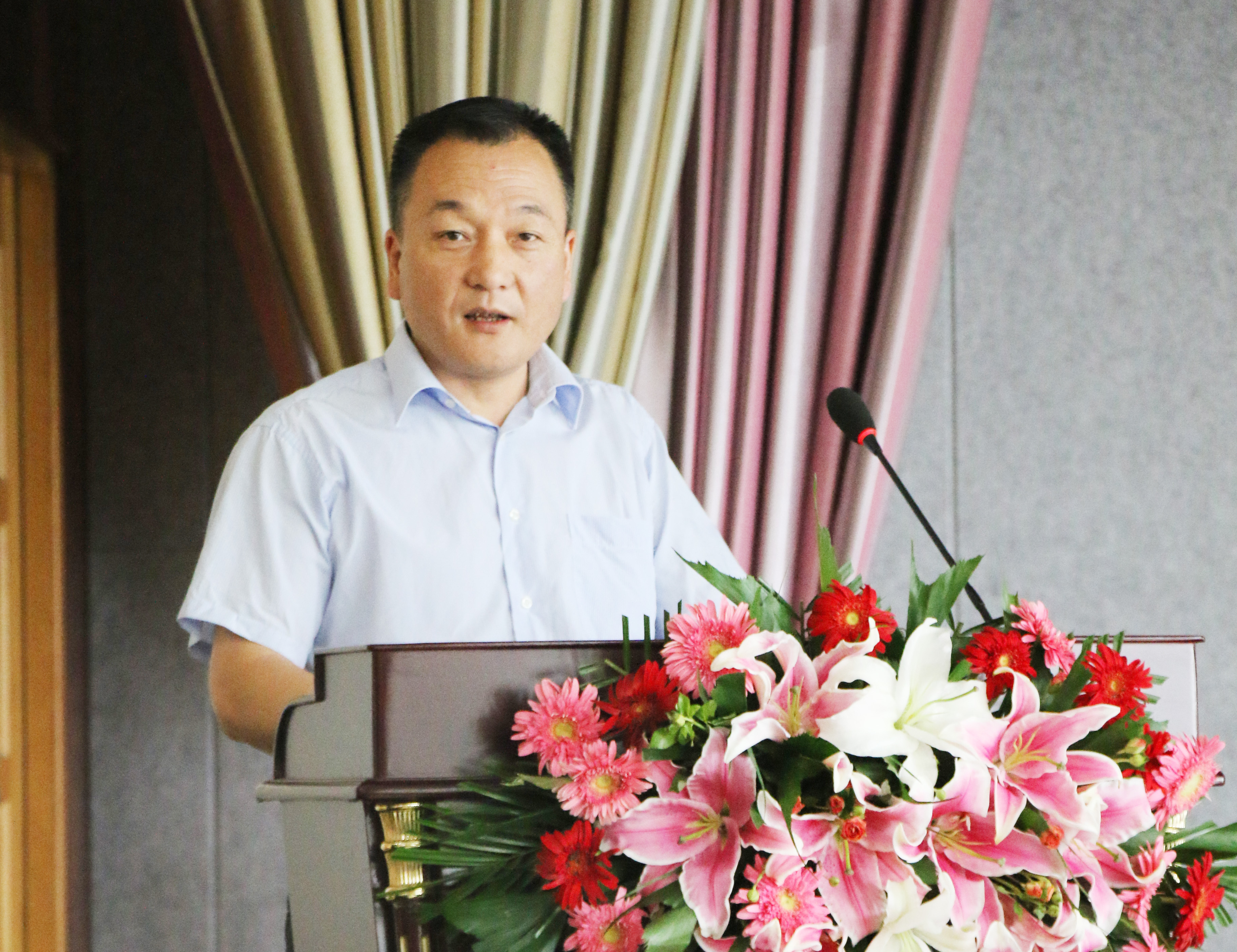 扬帆再起航 | 荣耀网页版_荣耀（中国）乳业集团养殖、饲料事业部2019上半年总结表彰暨下半年工作部署大会隆重召开