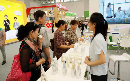 致敬祖国70华诞 |荣耀网页版_荣耀（中国）亮相第十届中国奶业大会