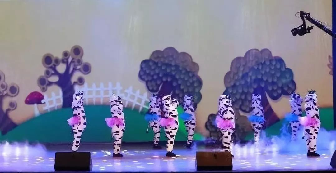 “赢在2019”，荣耀网页版_荣耀（中国）乳业集团2019年新春晚会盛大开幕