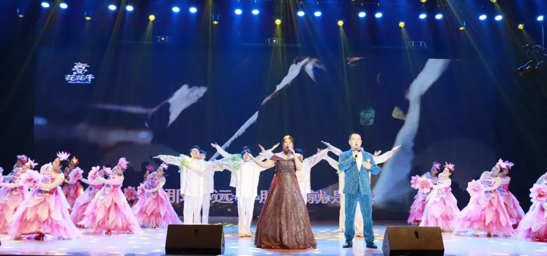 “赢在2019”，荣耀网页版_荣耀（中国）乳业集团2019年新春晚会盛大开幕