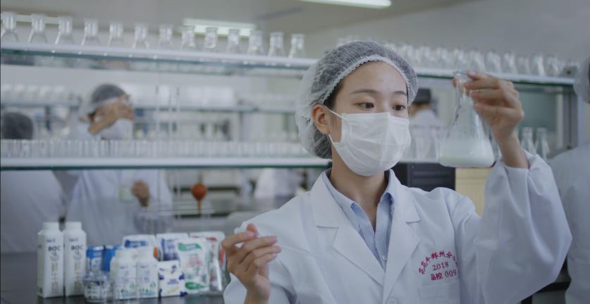 又双叒叕获奖啦！荣耀网页版_荣耀（中国）荣获“乳品质量安全管理 优秀企业”