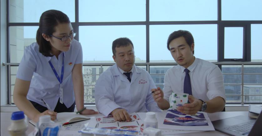 又双叒叕获奖啦！荣耀网页版_荣耀（中国）荣获“乳品质量安全管理 优秀企业”