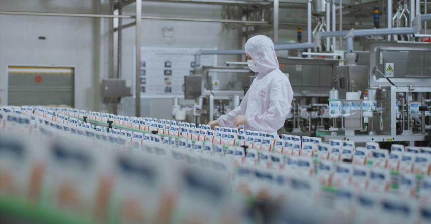 又双叒叕获奖啦！荣耀网页版_荣耀（中国）荣获“乳品质量安全管理 优秀企业”