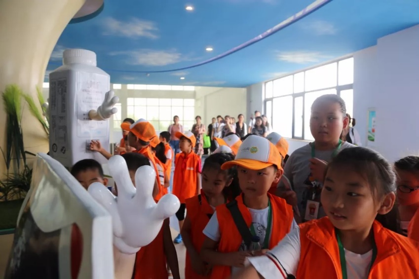 荣耀网页版_荣耀（中国）落实食品安全企业主体责任 积极践行振兴中国奶业