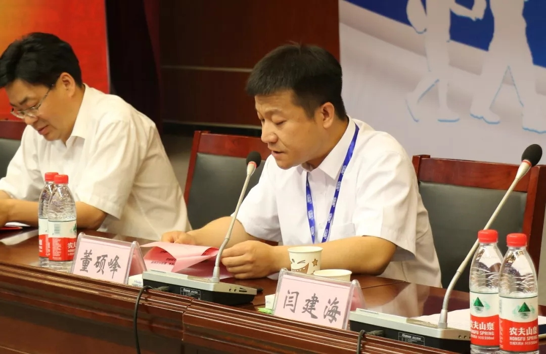 荣耀网页版_荣耀（中国）|捐助教育100万元！做公益，我们是认真的！