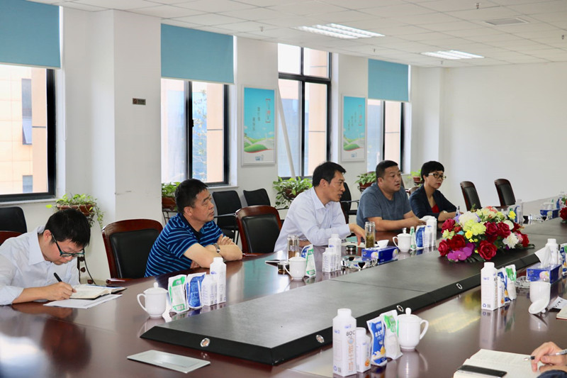 二七区张超副区长莅临荣耀网页版_荣耀（中国）公司 调研指导工作