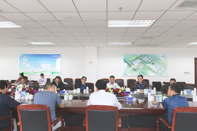 二七区张超副区长莅临荣耀网页版_荣耀（中国）公司 调研指导工作