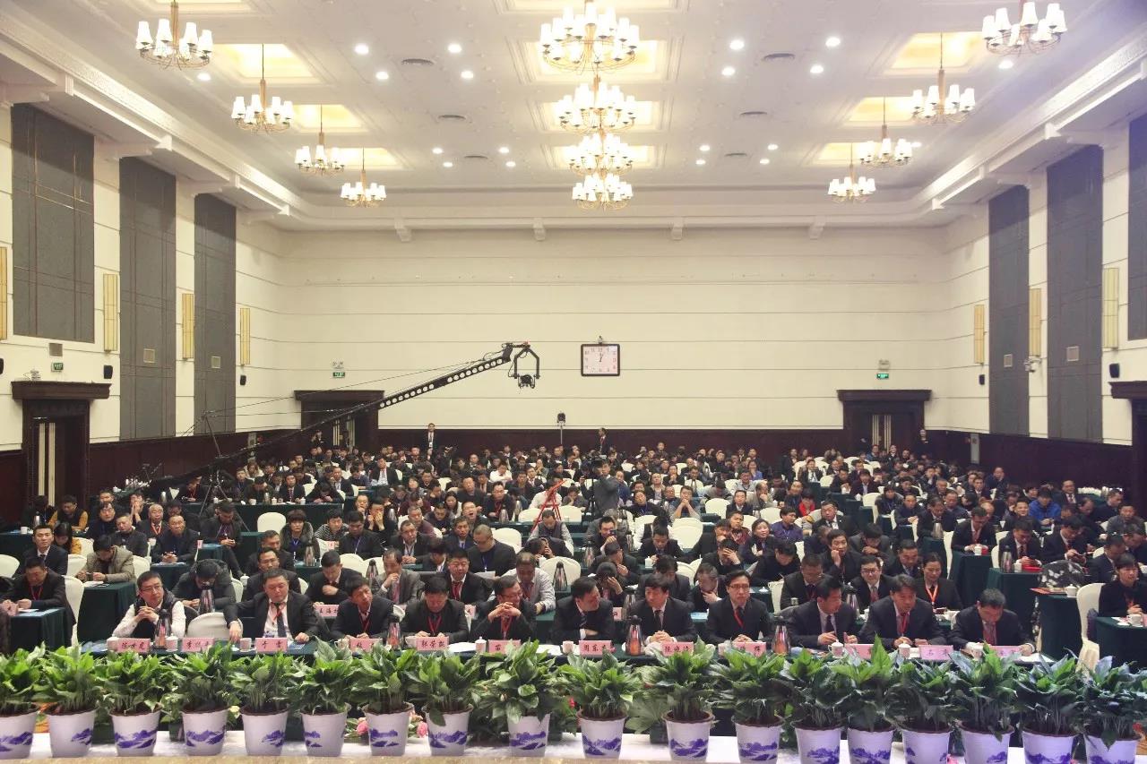 新起点·新征程·不忘初心·砥砺前行| 2018荣耀网页版_荣耀（中国）乳业集团客户大会胜利召开