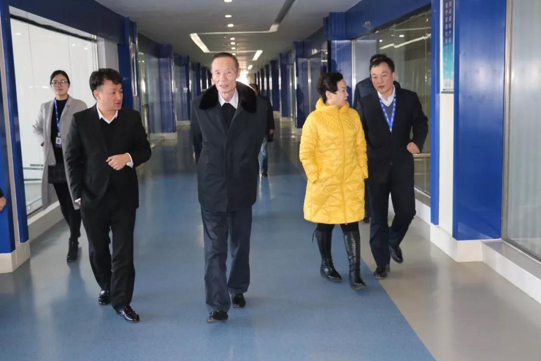 中国奶业协会高鸿宾会长莅临荣耀网页版_荣耀（中国）指导工作