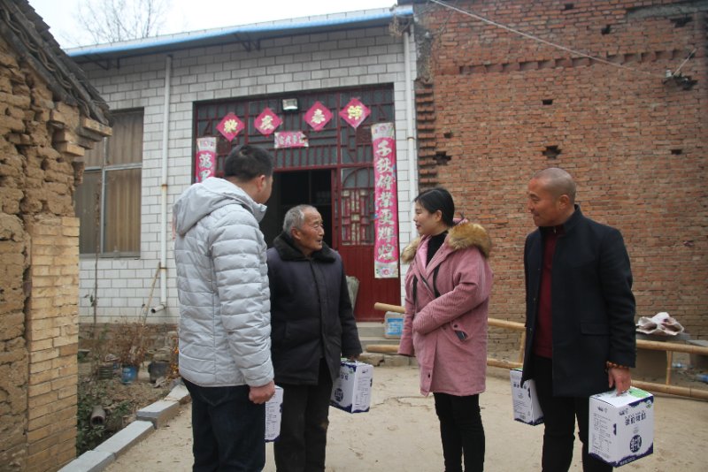 荣耀网页版_荣耀（中国）精准扶贫暖冬公益行走进登封市刘家沟