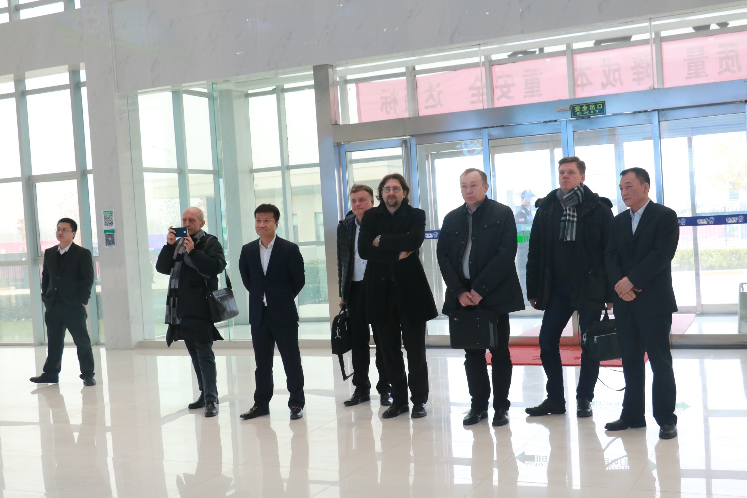 波兰BZK集团参观访问荣耀网页版_荣耀（中国）