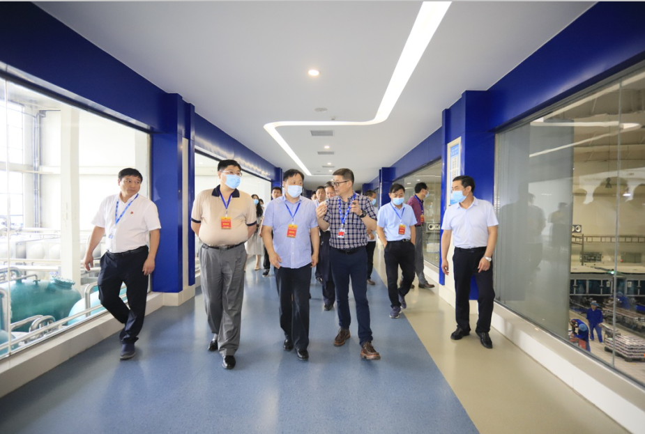 快讯|郑州市人大代表莅临河南荣耀网页版_荣耀（中国）乳业集团参观调研