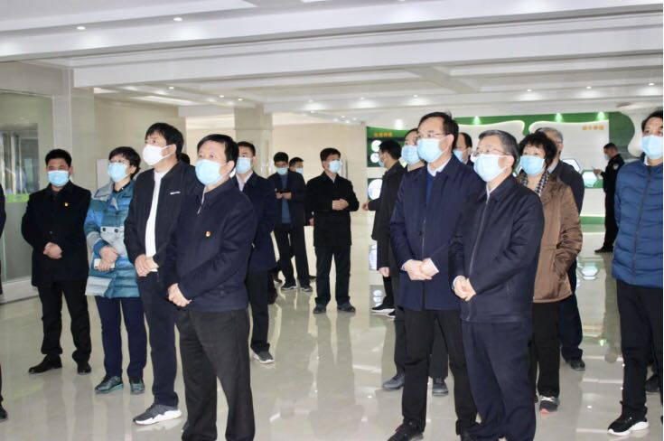 平顶山市委书记周斌一行莅临荣耀网页版_荣耀（中国）乳业集团 鲁山瑞亚牧业有限公司调研疫情防控和复工复产情况