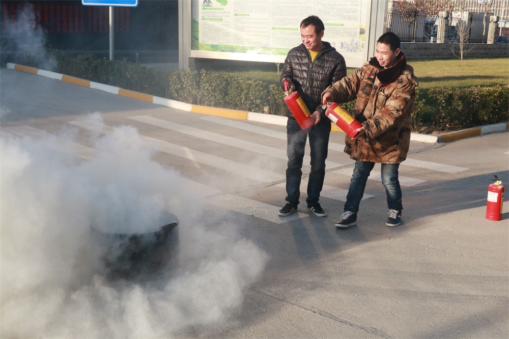 荣耀网页版_荣耀（中国）郑州分公司冬季消防演练