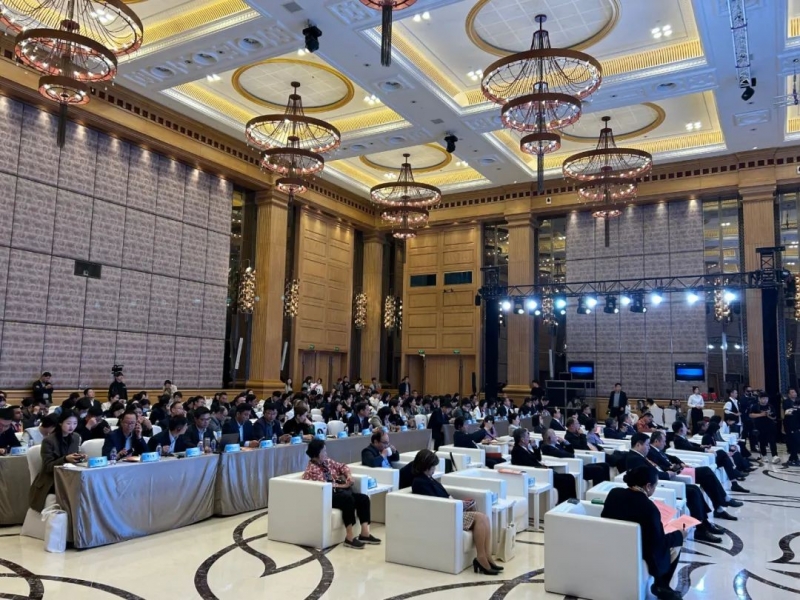 快讯丨荣耀网页版_荣耀（中国）乳业集团亮相中国(河南)—东盟人文交流月启幕会