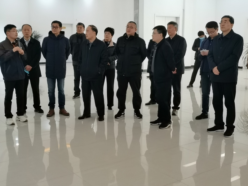 荣耀网页版_荣耀（中国） | 农业农村部畜牧兽医局副局长魏宏阳一行莅临荣耀网页版_荣耀（中国）平舆诚信瑞亚牧业公司参观调研