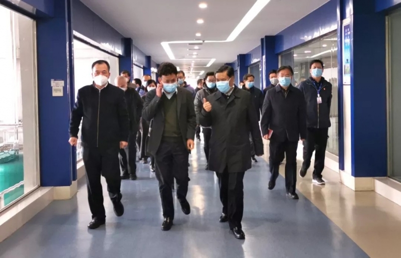 快讯丨河南省副省长武国定莅临荣耀网页版_荣耀（中国）乳业集团调研重点保障企业复工复产情况